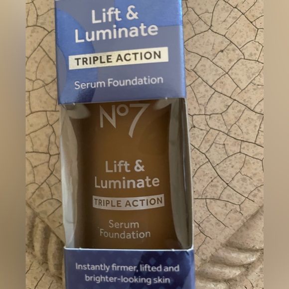 BNWT No7 Lift & Laminate Triple Action Serum Foundation - Picture 7 of 14